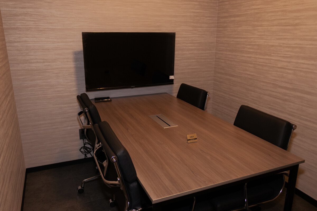 Discovery Coworking プライベートルーム 大 2〜4名様用
